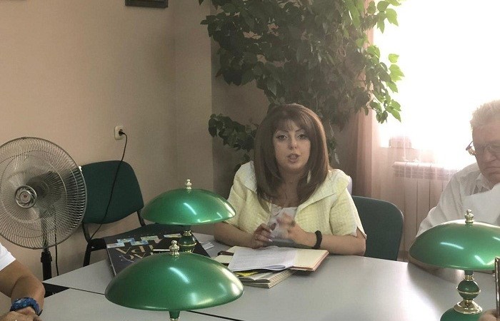 f1907738-50fb-439b-8e7d-baeff78c14e9